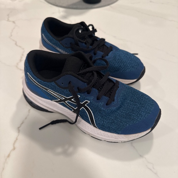 Kids ASICS GT-1000 Size 3.5 - Picture 2 of 4